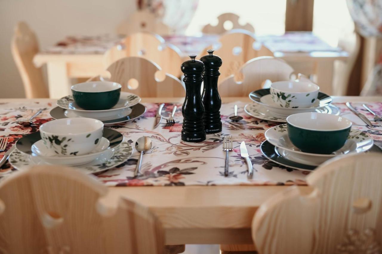 Tarasowka U Zajaca Bed & Breakfast Czerwienne Ngoại thất bức ảnh
