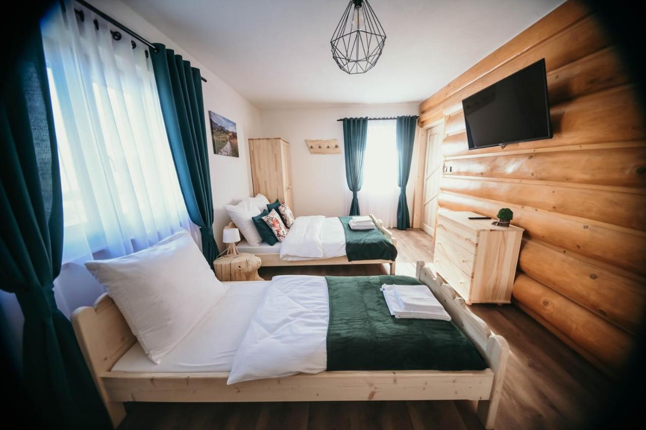 Tarasowka U Zajaca Bed & Breakfast Czerwienne Ngoại thất bức ảnh